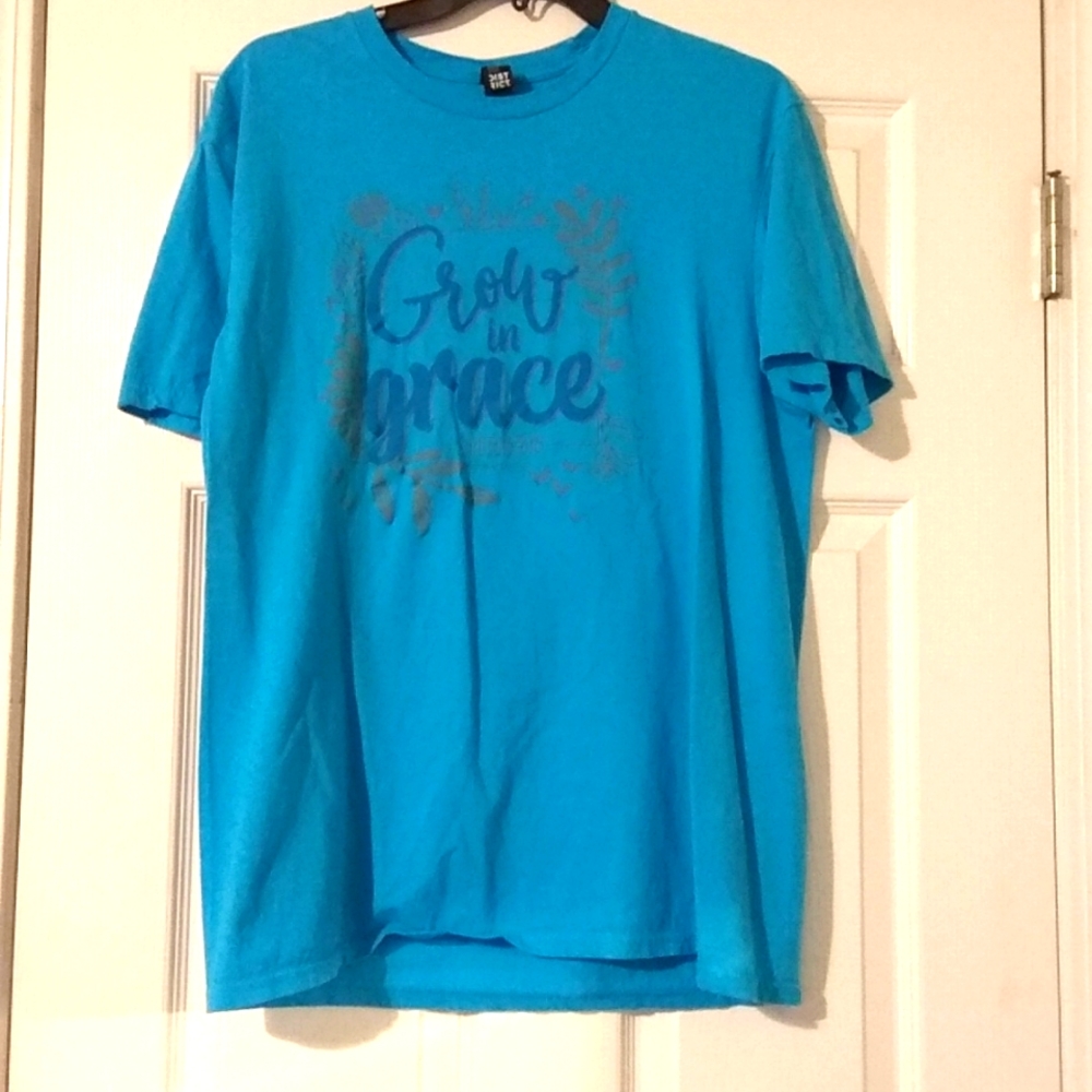 💫 NWOT Grow In Grace Eternal Light Co Blue 🔵💙 Tee Large